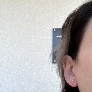 9mm x 4mm. 0.03ct G-H Color. VS2-SI1. Natural diamonds